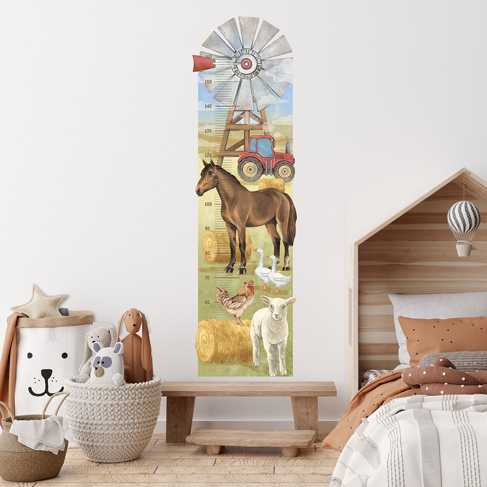 Wand dekoriert mit Bauernhof Kindermesslatte Wandsticker