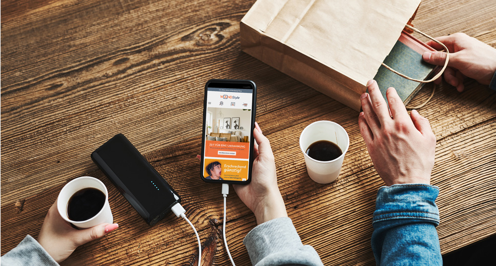 Onlinebestellung per Smartphone Online mit einem Smartphone bestellt