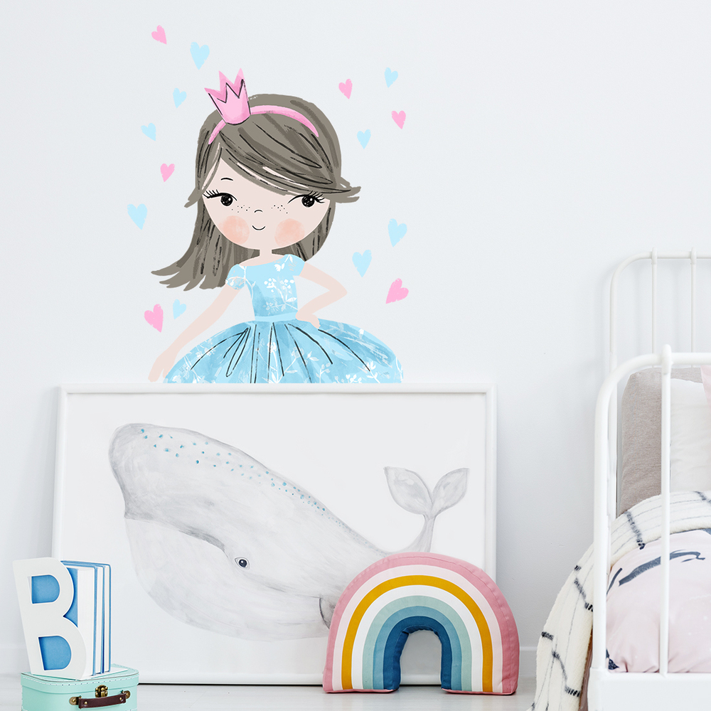 Kinderzimmer dekoriert mit blauem Prinzessinnen Sticker