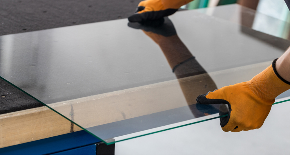 Bilderrahmen Glas Zuschnitt Hochwertiges Glas wird abgelegt und zum Schneiden fertig gemacht
