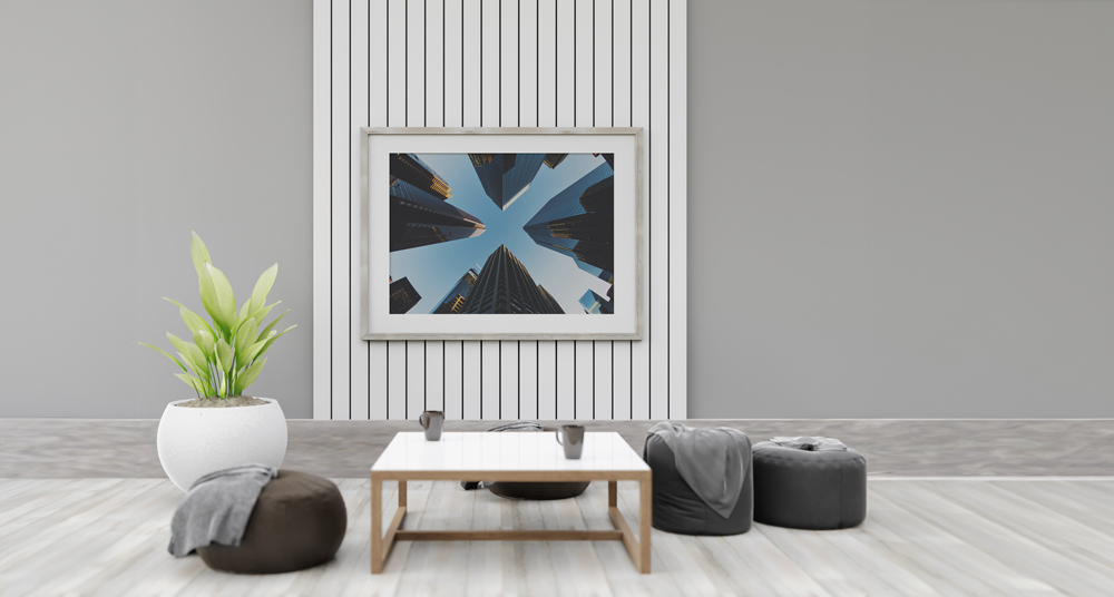 Graues Wohnzimmer Graues Wohnzimmer mit großem Bilderrahmen