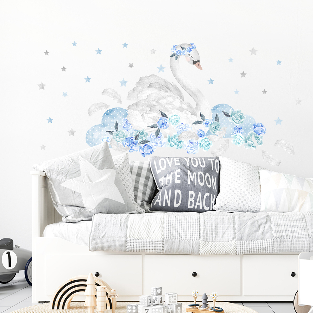blaues Schwan Wandtattoo über Sofa