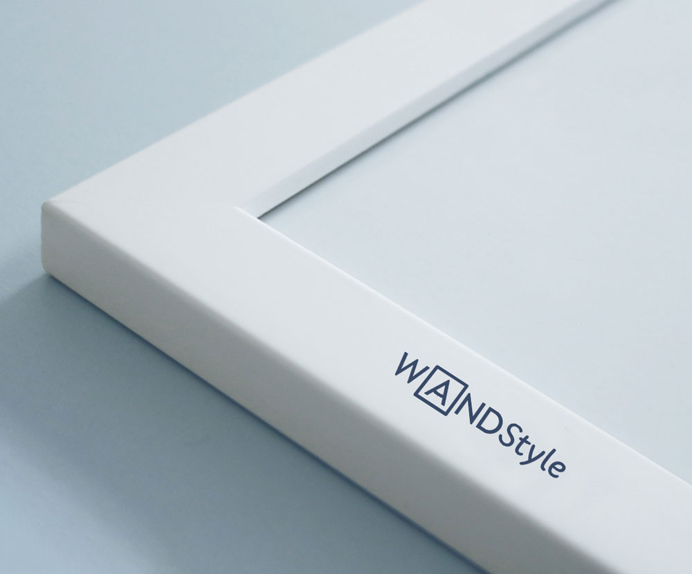 Cadre bois blanc avec logo WANDStyle cadre blanc avec logo et slogan WANDStyle