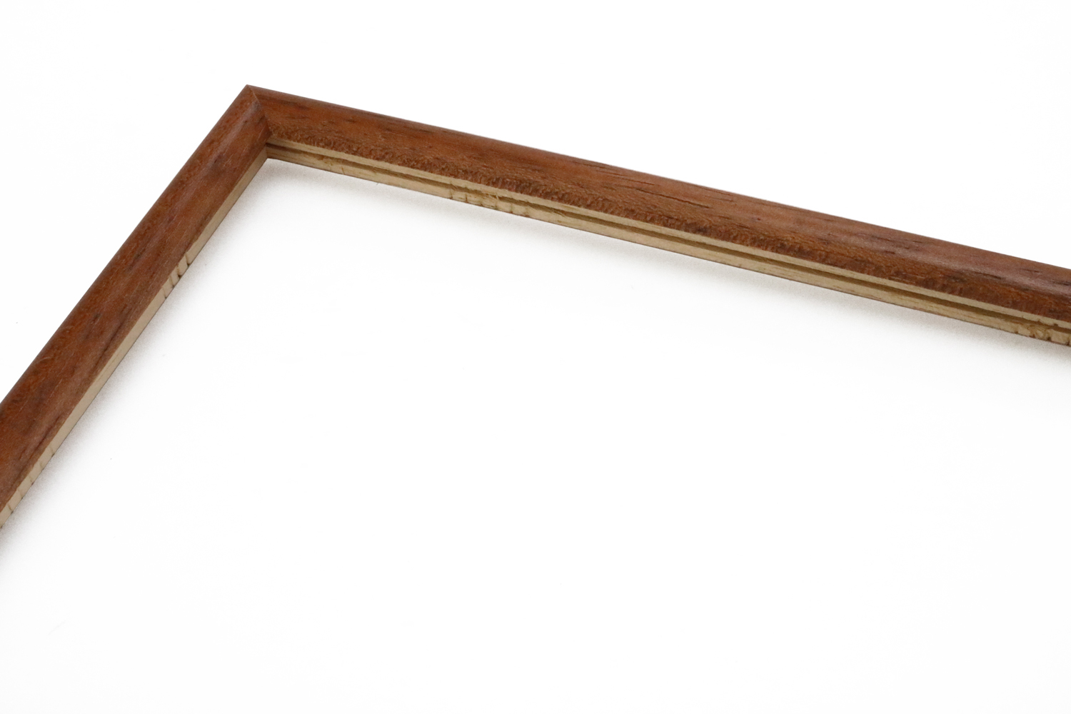 hochwertiger Leerrahmen aus Holz in der Farbe Braun Holzrahmen in der Farbe Braun