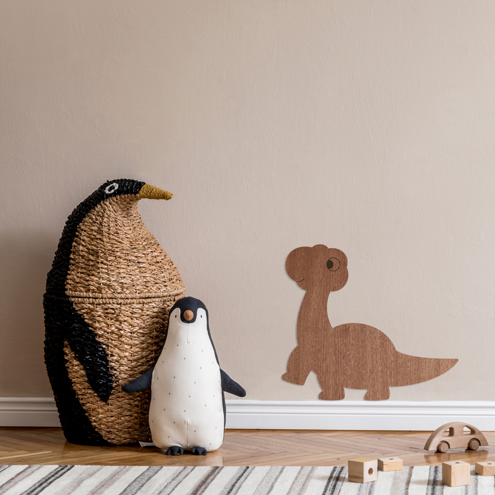 Interior Beispiel - Wanddekoration aus Sperrholz mit Mahagoni-Furnier "Dino Brachiosaurus" im Kinderzimmer, Detail 1 "Dino Brachiosaurus" Wanddeko Holz, Sperrholz mit Mahagoni-Furnier im Kinderzimmer, Detail 1