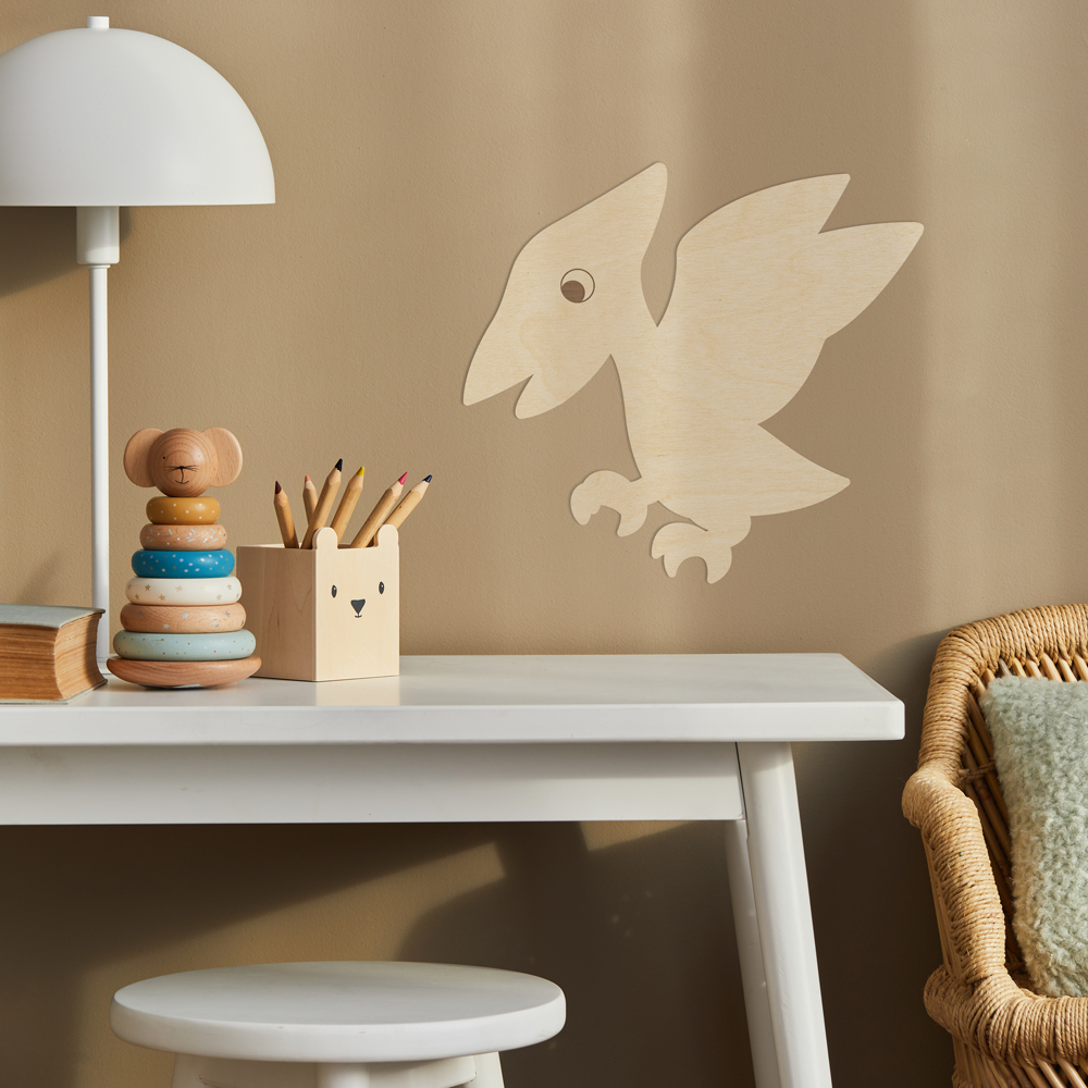 Interior Beispiel - Wanddekoration aus Pappelsperrholz "Dino Flugsaurier" im Kinderzimmer, Detail 3 "Dino Flugsaurier" Wanddeko Holz, Pappelsperrholz im Kinderzimmer, Detail 3