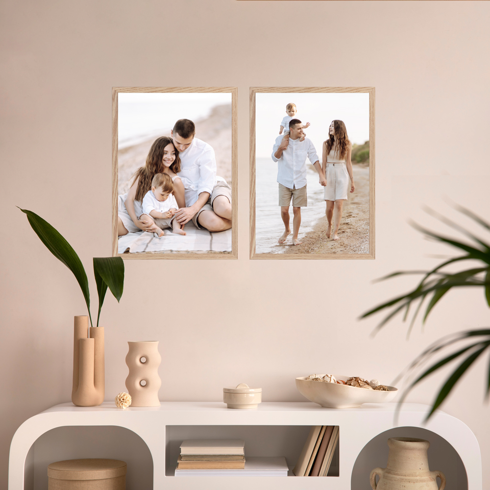 2er 30x42 Bilderrahmen-Set in Eiche im Wohnzimmer