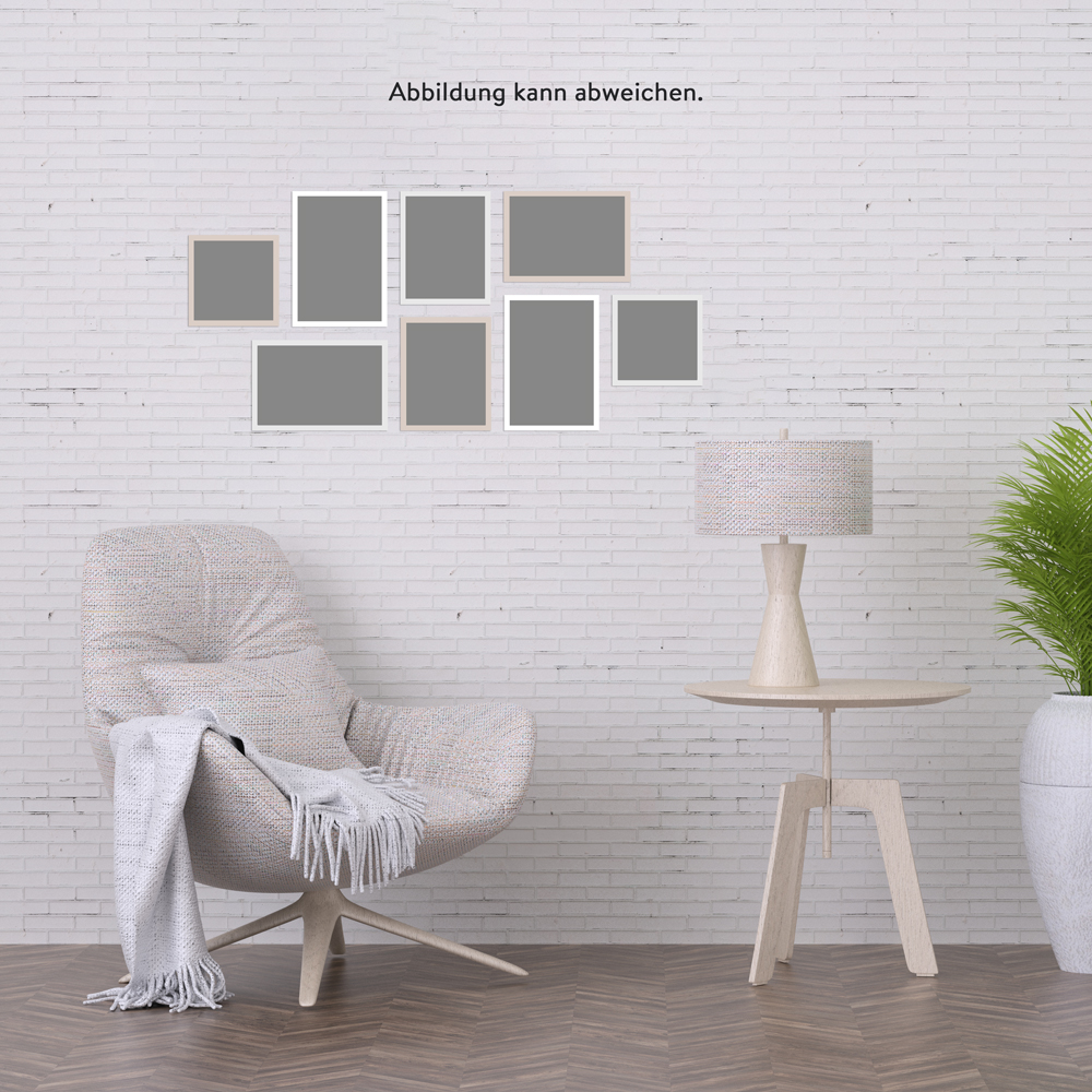 Mystery Box M - Bilderrahmen light colored Wohnzimmer mit 8 aufgehängten hellen Bilderrahmen