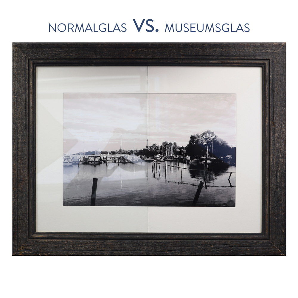Glasvergleich Normalglas und Museumsglas in einem Rahmen, Bilderrahmen mit Passepartout, Schwarz-Weiß-Bild