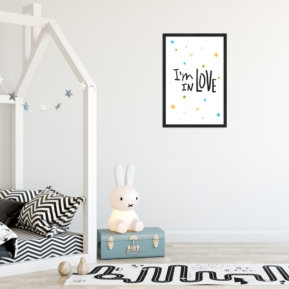 Kinderzimmer dekoriert mit 30x45 Poster "Im in Love"