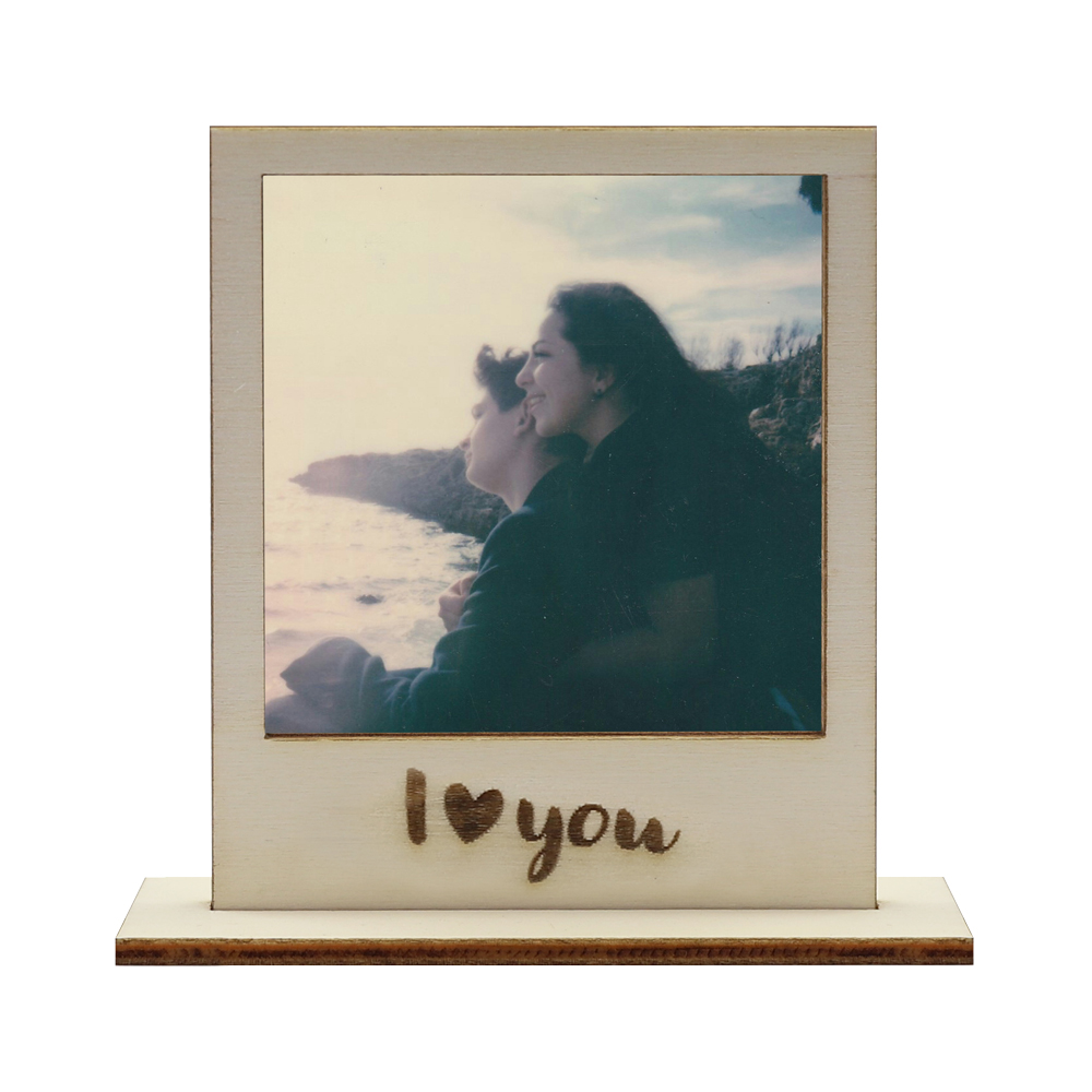 Bilderrahmen für Polaroids mit Schriftzug I love you