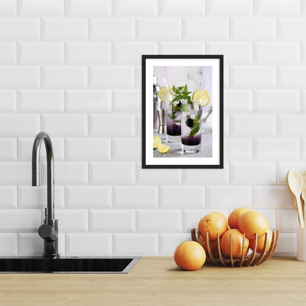 "Pretty Berry" Poster in moderner Küche