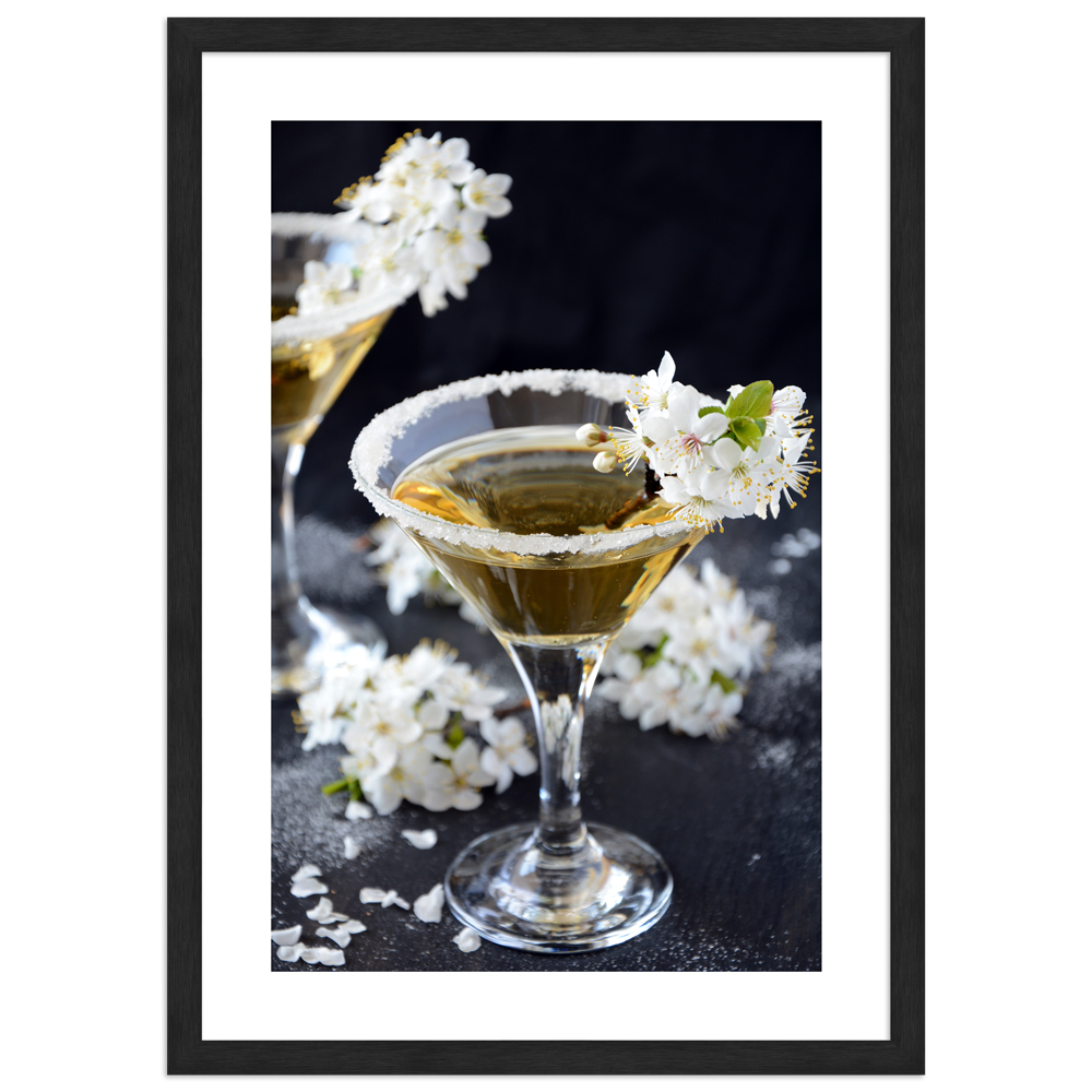 Cocktail Poster "Kirschblütentraum" in schwarzem Rahmen