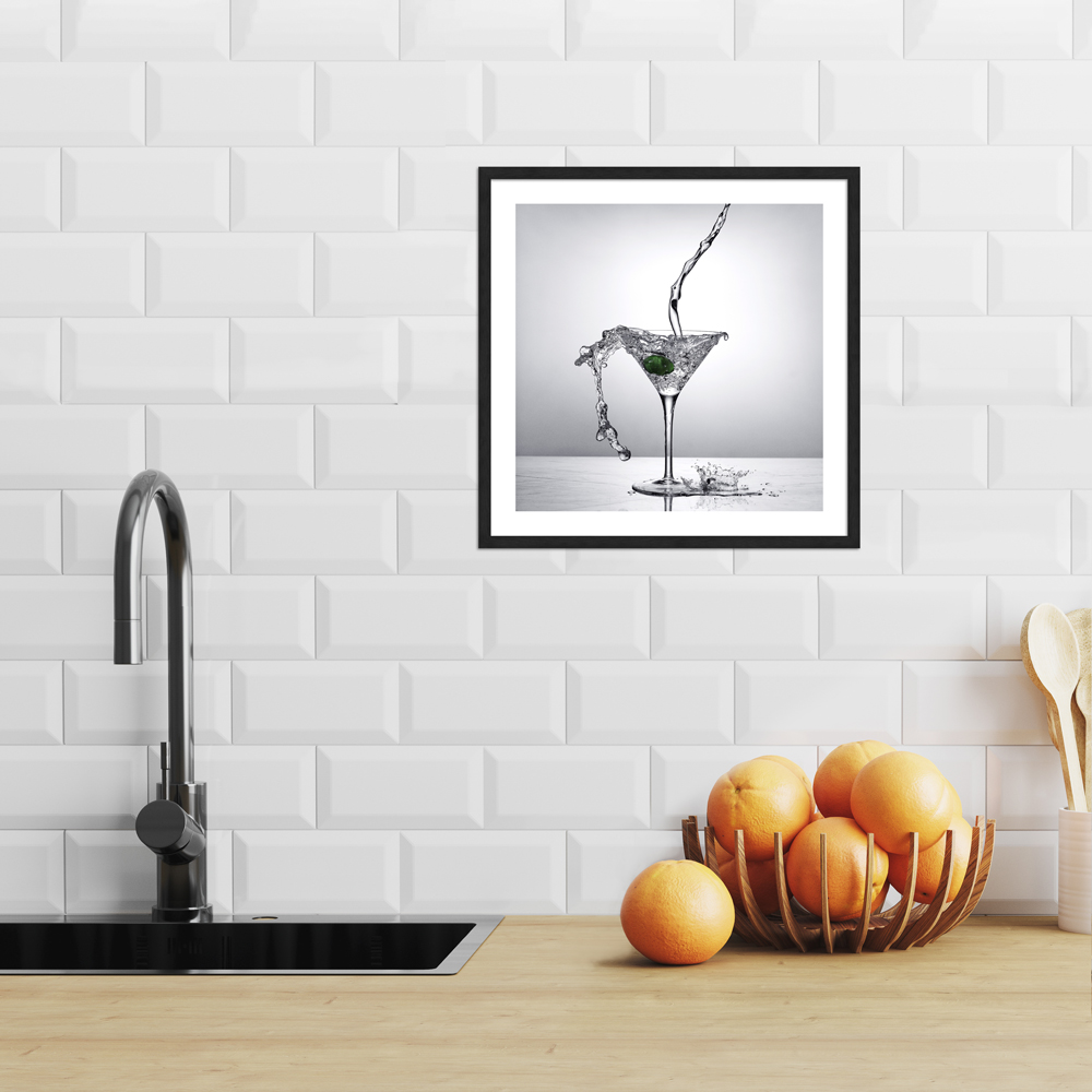 "Splashing glass" 30x30 cm Poster in moderner Küche