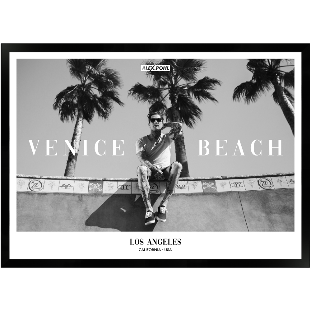 Venice Beach by Alex Pohl | Poster mit Holzrahmen 50x70 cm