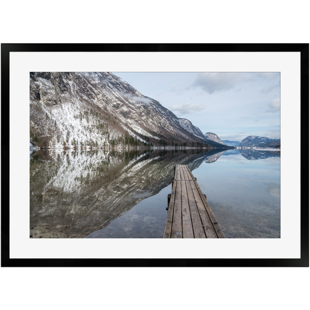 Reflexionen am Bohinjer See | Poster mit Holzrahmen 50x70 cm