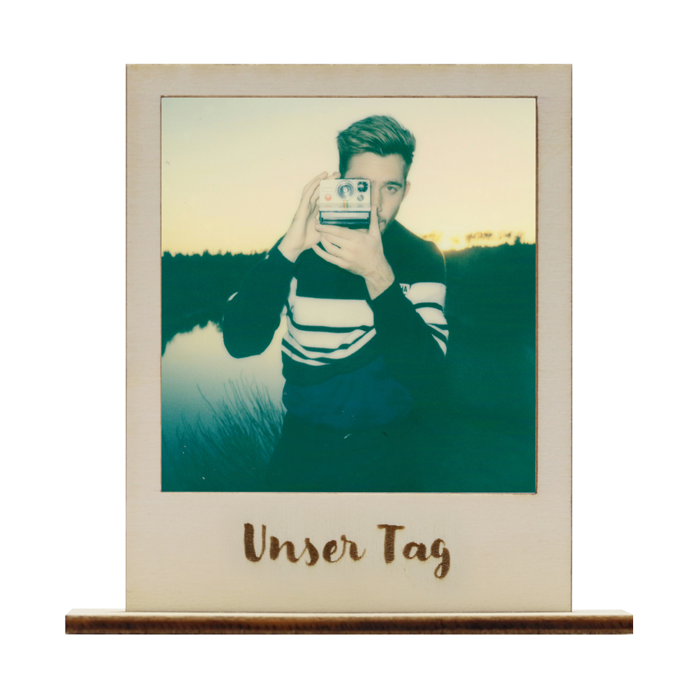 Bilderrahmen für Polaroids mit Schriftzug  Unser Tag