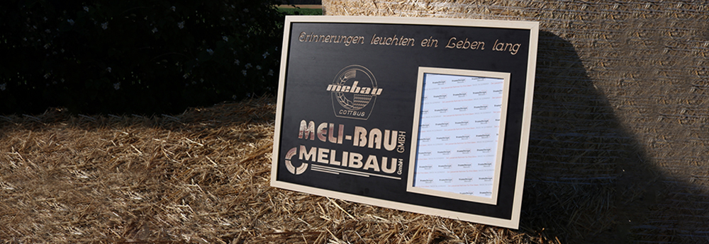 Firmengeschenk - Jubiläums-Rahmen personalisiert angefertigter Jubiläums-Rahmen aus Holz