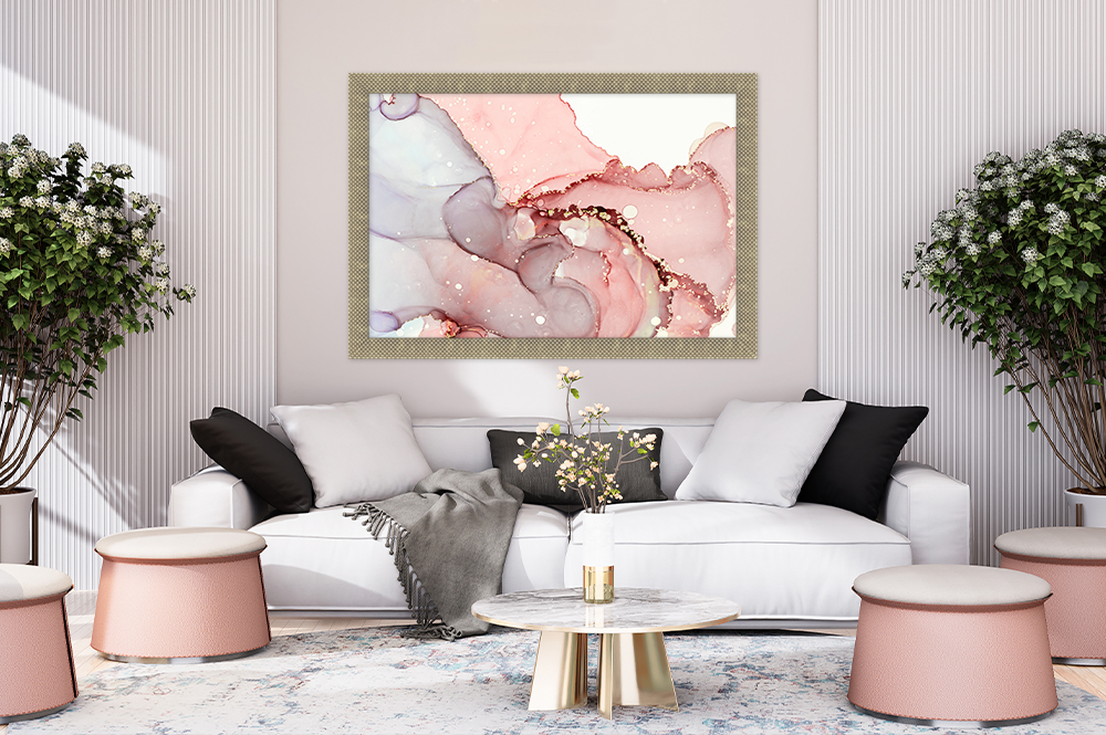 Einrichtung in rosa weiß mit hochwertigen Posterrahmen 