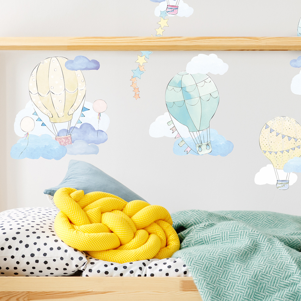 Kinderzimmer dekoriert mit minzfarbenem Ballons Sticker