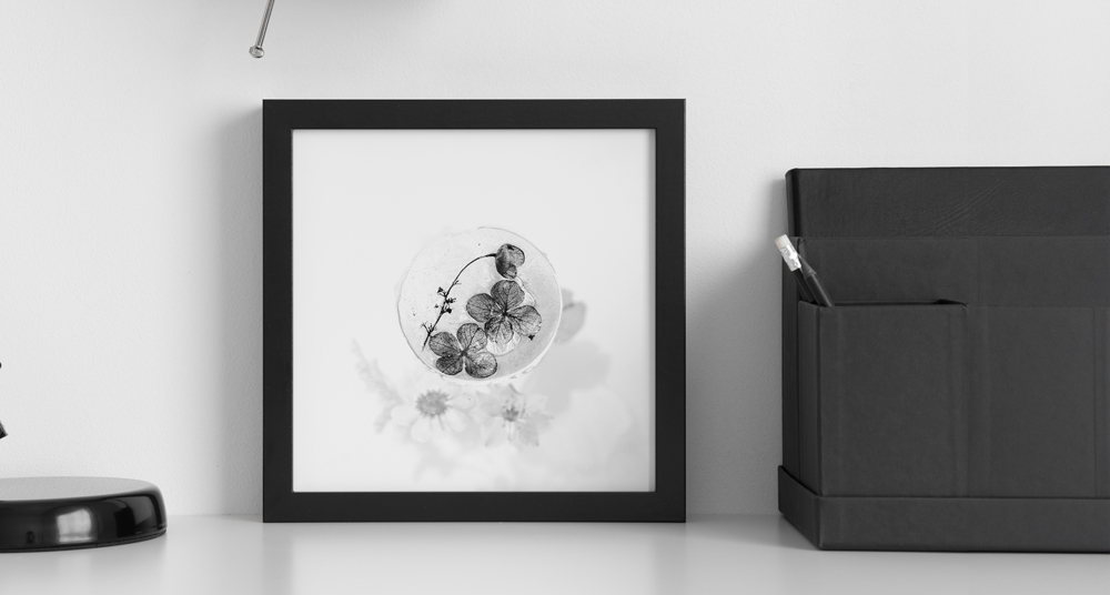 Quadratischer Bilderrahmen in Schwarz Kleiner Bilderrahmen mit einem modernen Design
