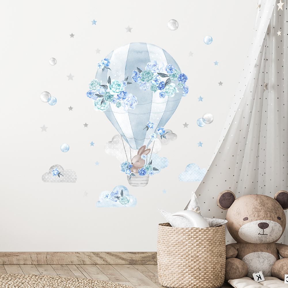 Wand dekoriert mit blauem Ballon Wandsticker