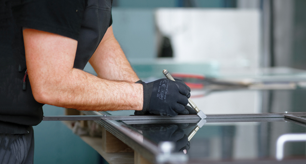 Glasscheibe schneiden - Bilderrahmen nach Maß Zuschnitt von Glas für Bilderrahmen Maßanfertigung