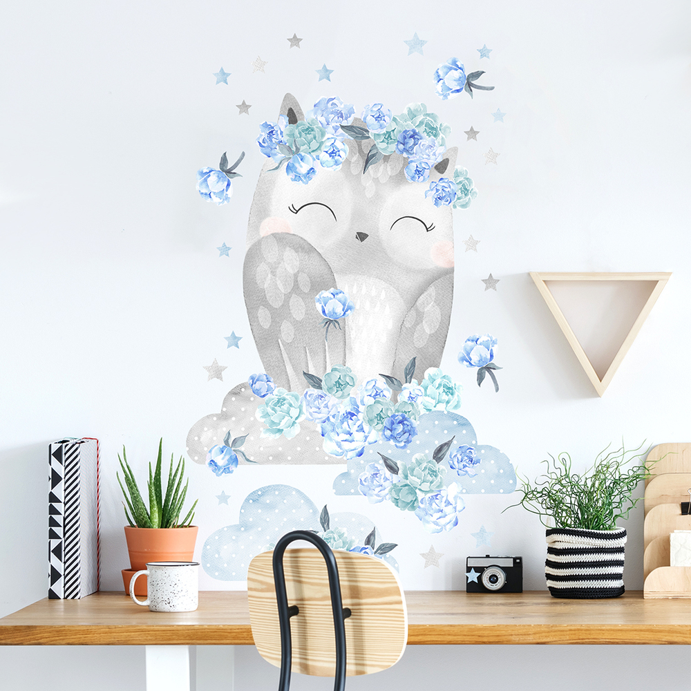 blaue Eule Wandtattoo über Schreibtisch