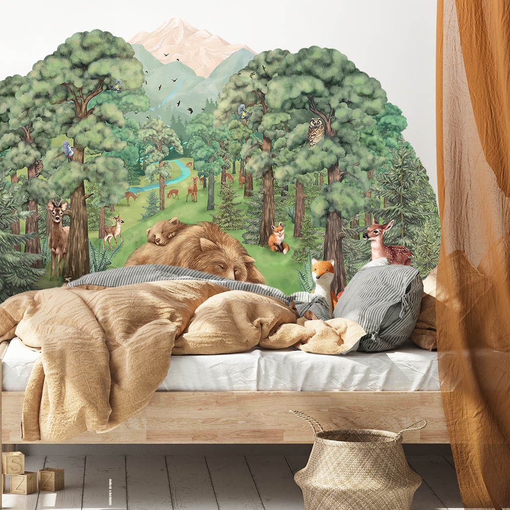 Wald Wandtattoo über Bett