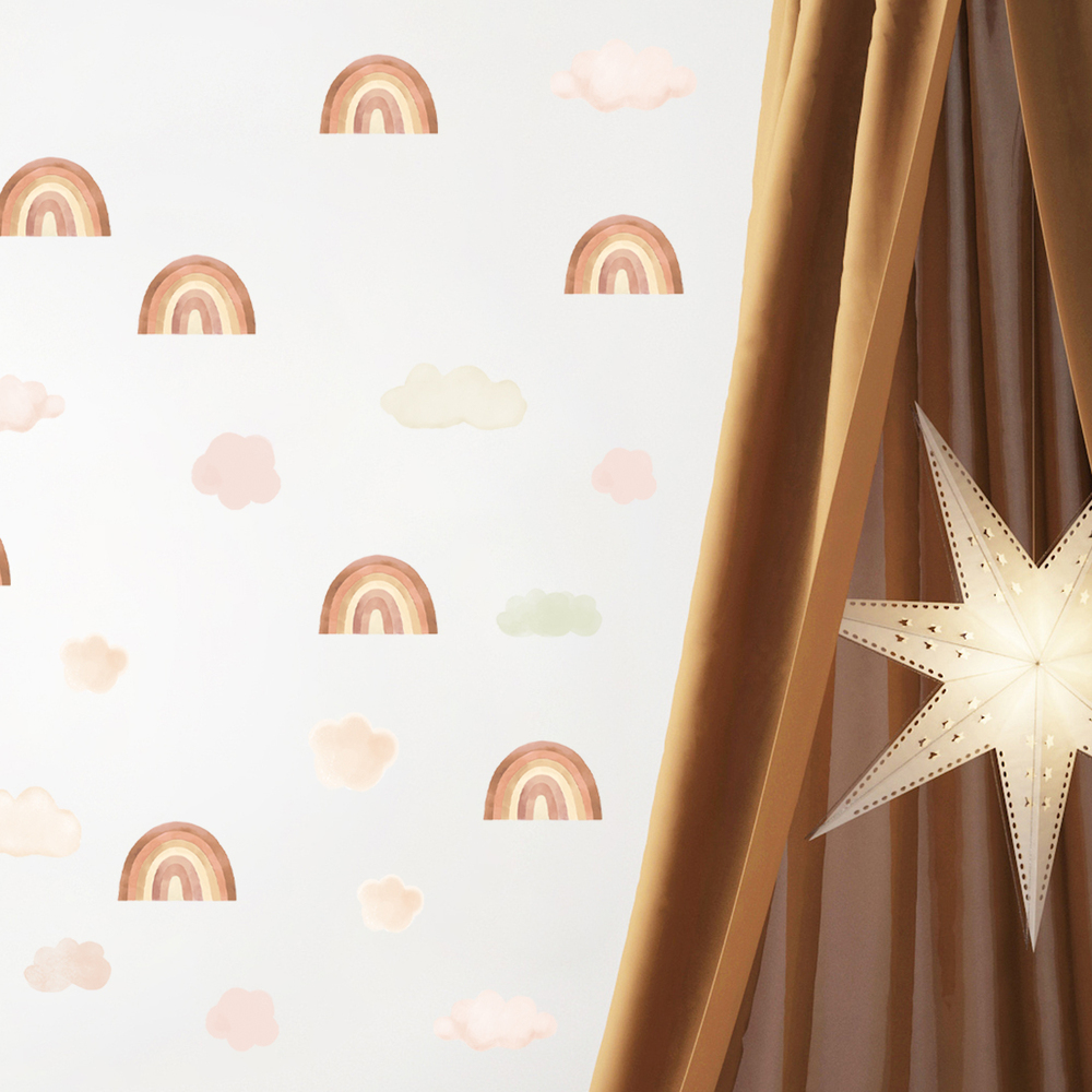 Kinderzimmer dekoriert mit beigefarbenem mini Regenbogen Sticker